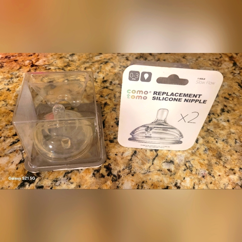 NWT 3 Comotomo Replacement Silicone Nipple 0/3 Months